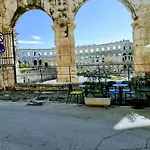 Center Colosseum